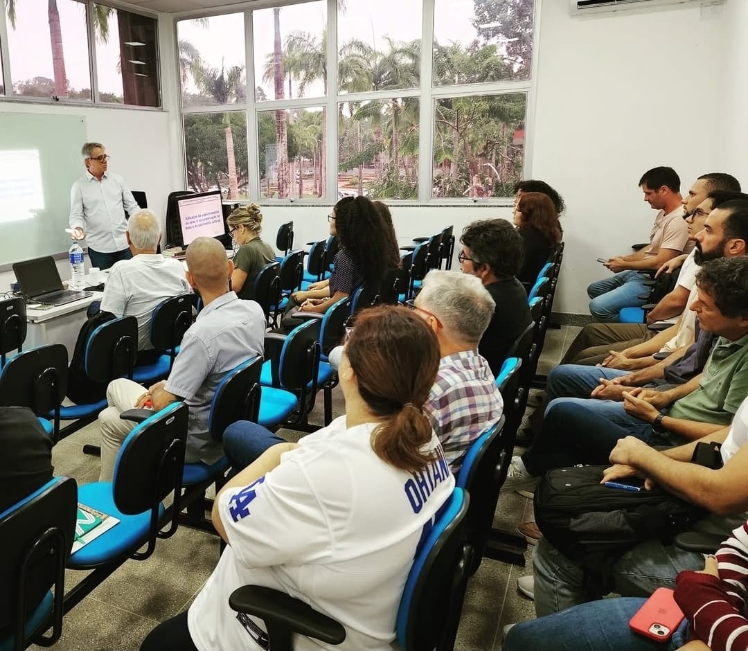Os Professores Marcelino Anjos (LIETA/UERJ) e Joaquim Assis (IPRJ/UERJ) fizeram uma visita técnica ao Núcleo de Estudos e Pesquisas Arqueológicas da Universidade Estadual de Santa Cruz (UESC - BA).